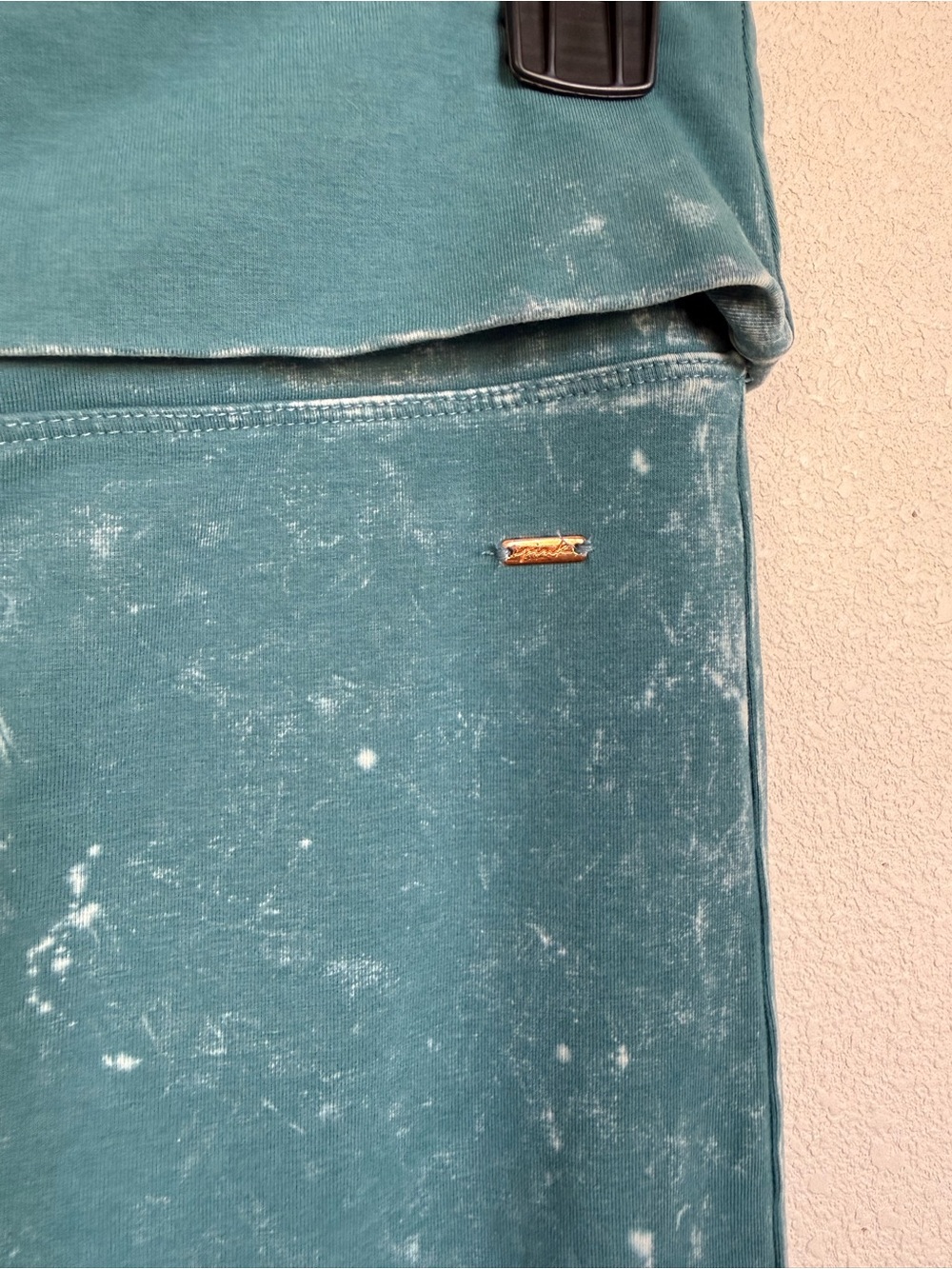 PINK Victoria’s Secret Teal Acid Wash Foldover Flare Yoga Pants Small - Picture 5 of 11